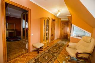 Гостиница Прибой Судак Люкс с 2 спальнями 6-5