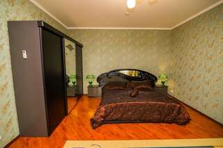 Гостиница Прибой Судак Люкс с 2 спальнями 6-4