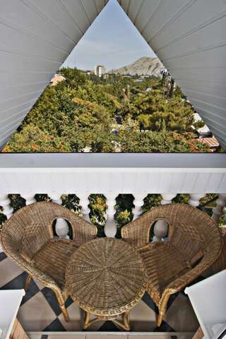 Гостиница Прибой Судак Люкс с 2 спальнями 6-10