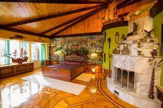 Гостиница Прибой Судак Люкс с 2 спальнями 6-1