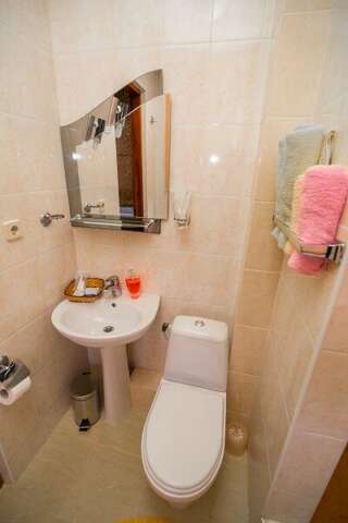 Гостиница Прибой Судак Люкс с балконом 4-8