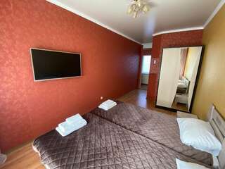 Гостиница Прибой Судак Люкс с 2 спальнями 6-3