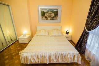 Гостиница Прибой Судак Люкс с 2 спальнями 6-7