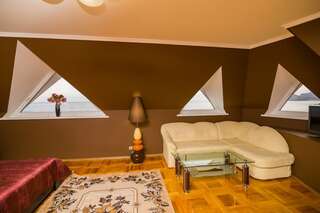 Гостиница Прибой Судак Люкс 8-6