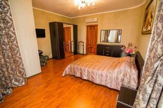 Гостиница Прибой Судак Люкс с 2 спальнями 6-2