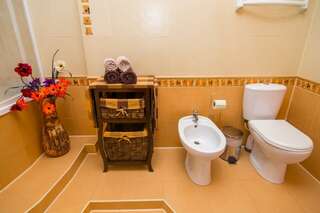 Гостиница Прибой Судак Люкс с 2 спальнями 6-9