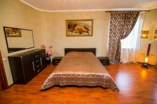 Гостиница Прибой Судак Люкс с 2 спальнями 6-1