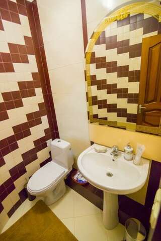 Гостиница Прибой Судак Люкс с 2 спальнями 6-6