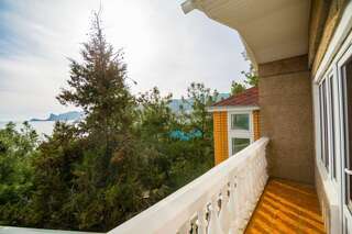 Гостиница Прибой Судак Люкс с балконом 4-11