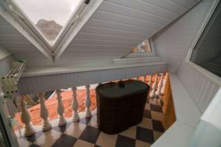 Гостиница Прибой Судак Люкс 8-11