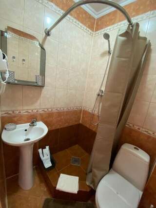 Гостиница Прибой Судак Люкс с 2 спальнями 6-5